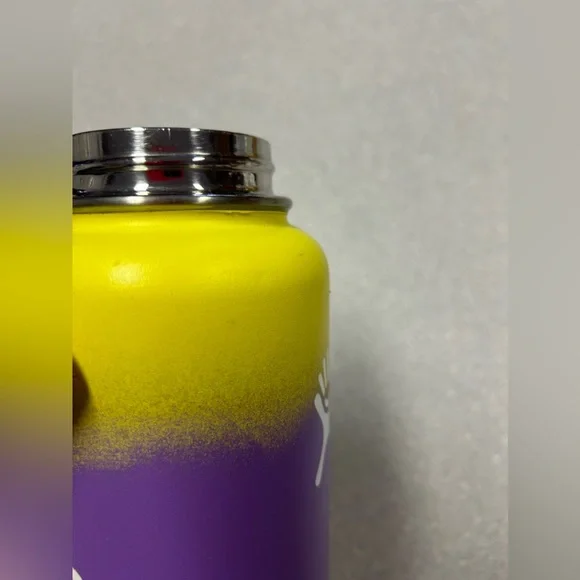 Hydro flask 40 ounce rainbow stainless steel Waterbottle - Picture 4 of 10